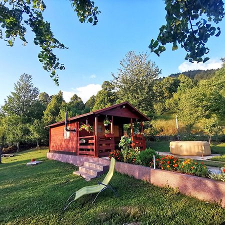 Cottage La Sierra With Jacuzzi Korenica Exterior foto