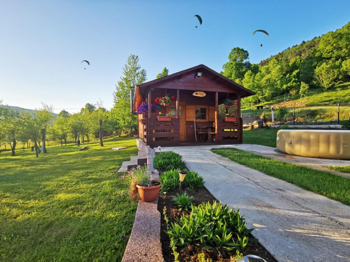 Cottage La Sierra With Jacuzzi Korenica Exterior foto