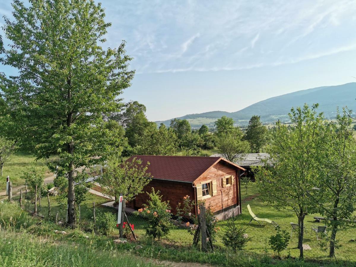 Cottage La Sierra With Jacuzzi Korenica Exterior foto